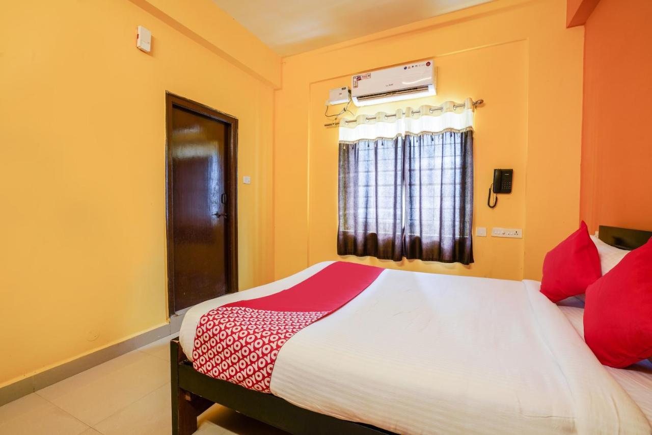 Hotel OYO 70286 Svr Grand Hyderabad Exterior foto