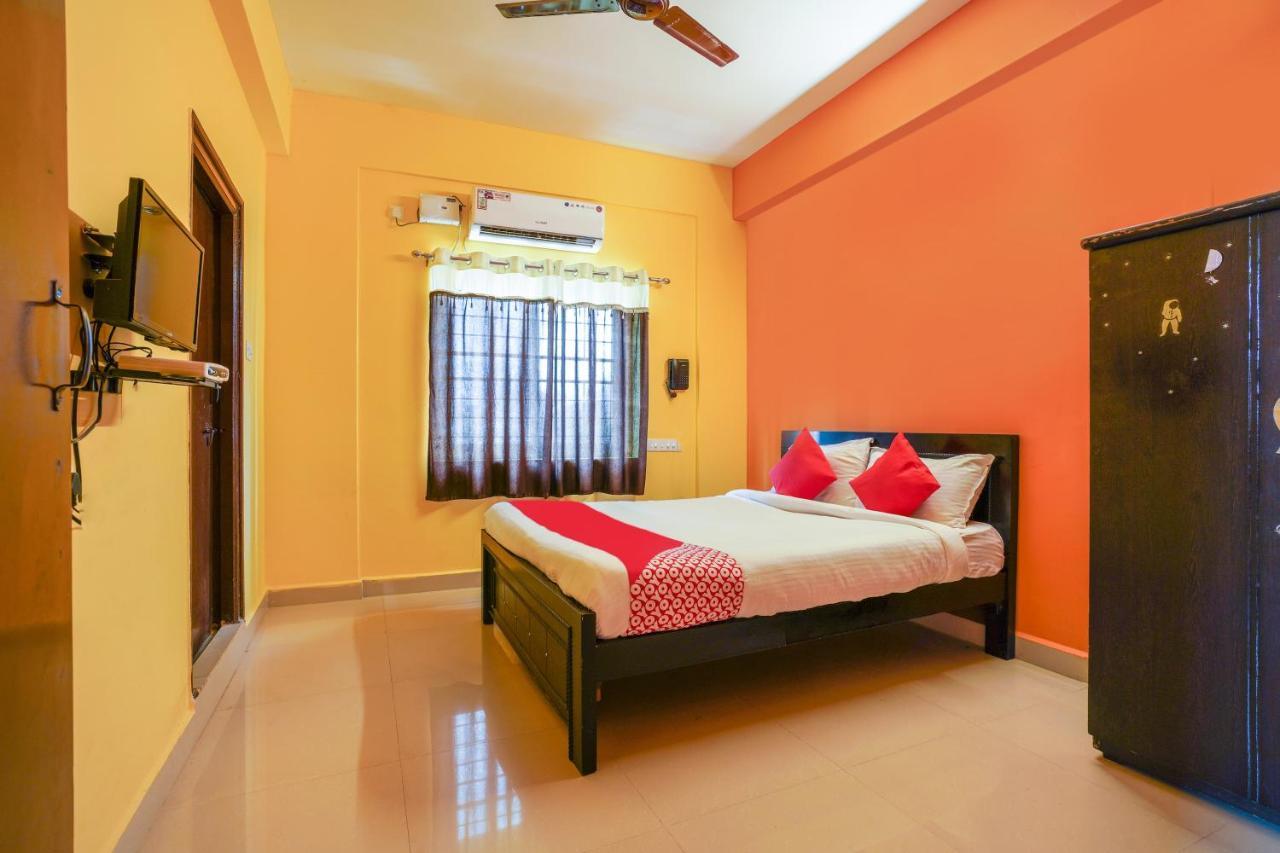 Hotel OYO 70286 Svr Grand Hyderabad Exterior foto